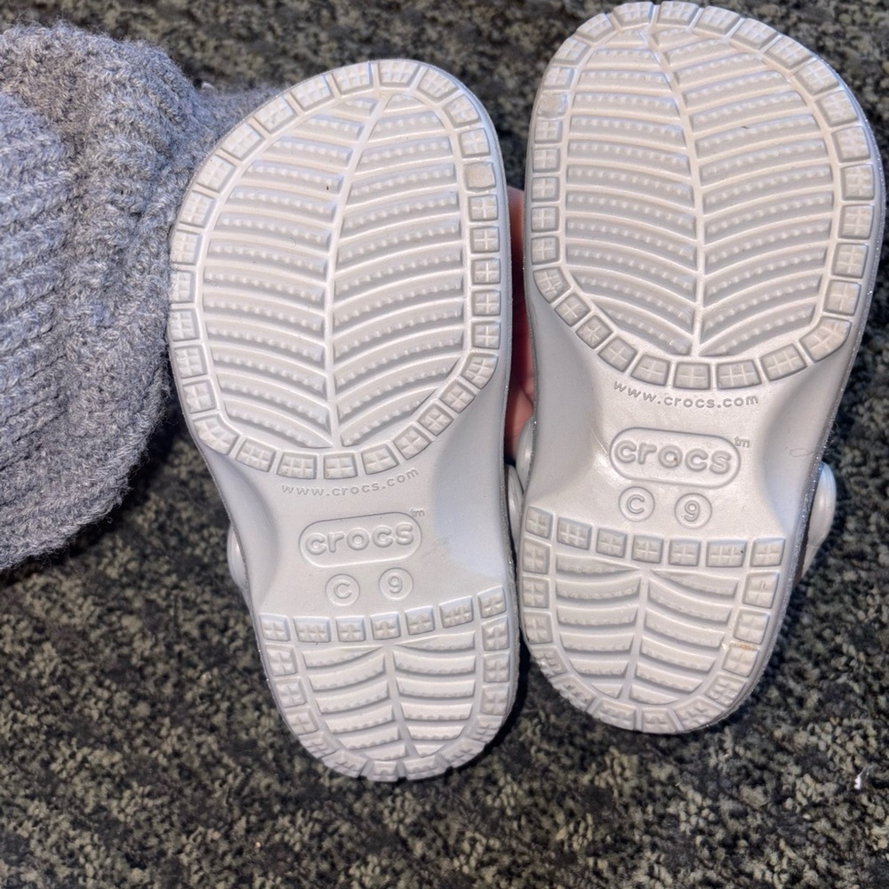 Crocs Kids Classic Glitter Clog Size C9 Silver Sparkle Slip On Water Shoes Cute - Picture 2 of 5